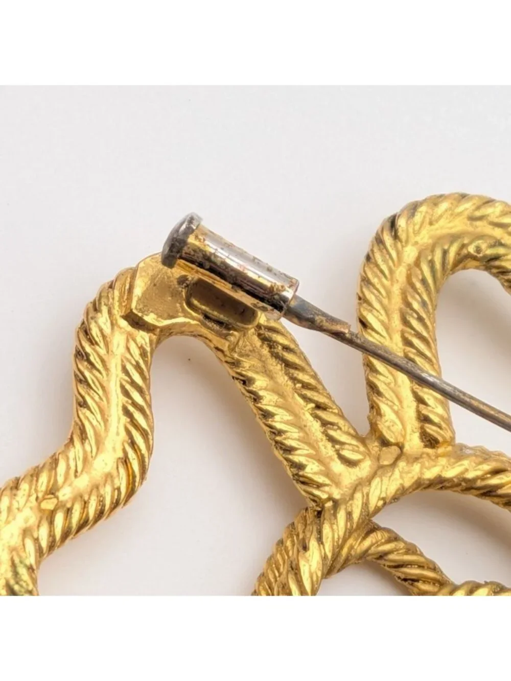 Chanel Brooch CC Logo Twisted Rope Sheer Clover Gold 28 Vintage